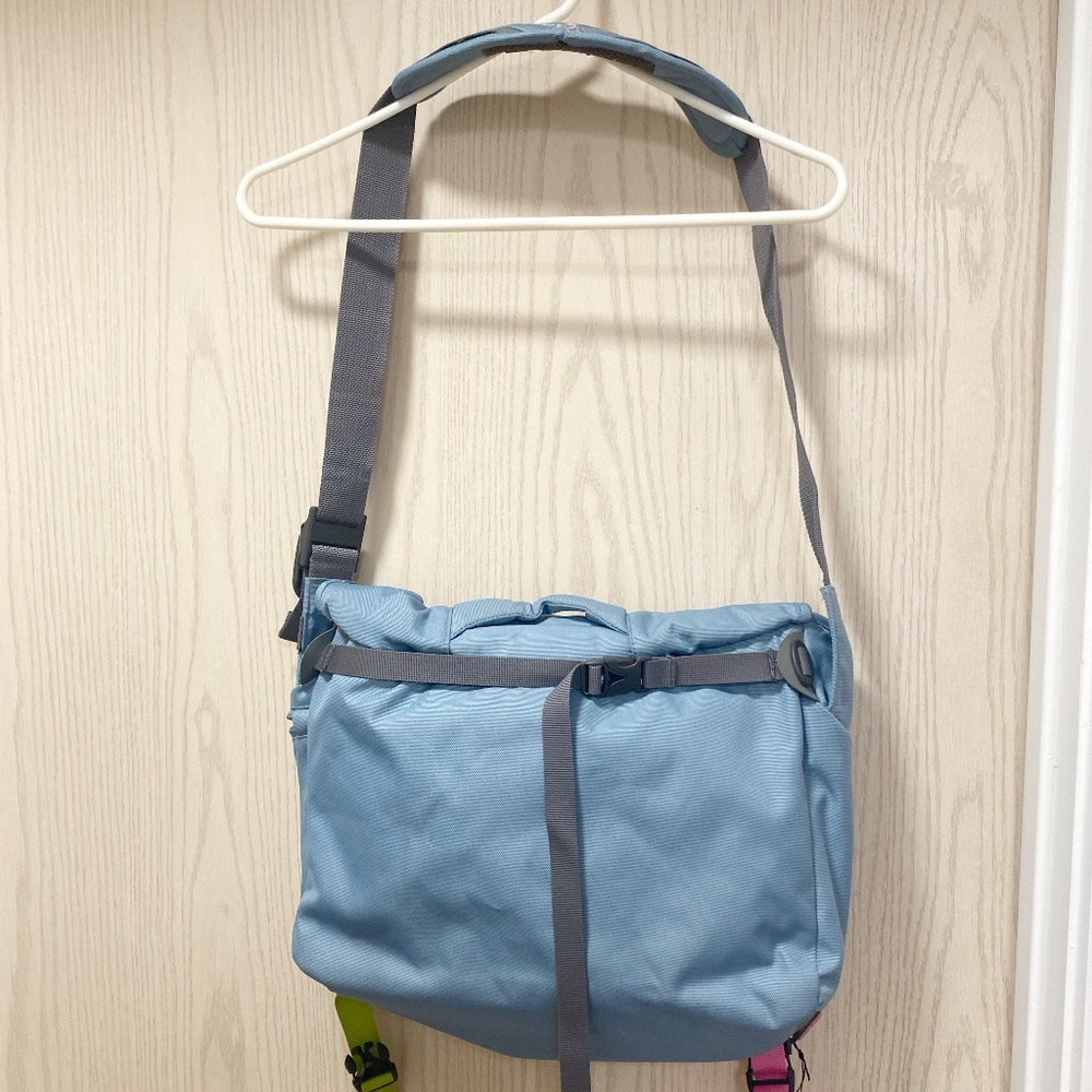 Osprey Blue Flap Jill Courier . - Picture 2 of 11